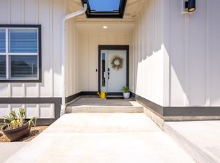 1026 SE Balsamroot Ln, Madras, OR 97741