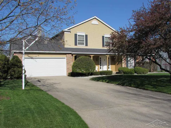 3235 Wintergreen Dr E, Saginaw, MI 48603