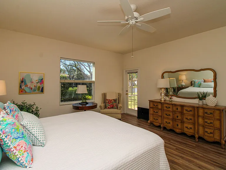 600 Diamond Cir #607 — Photo 40