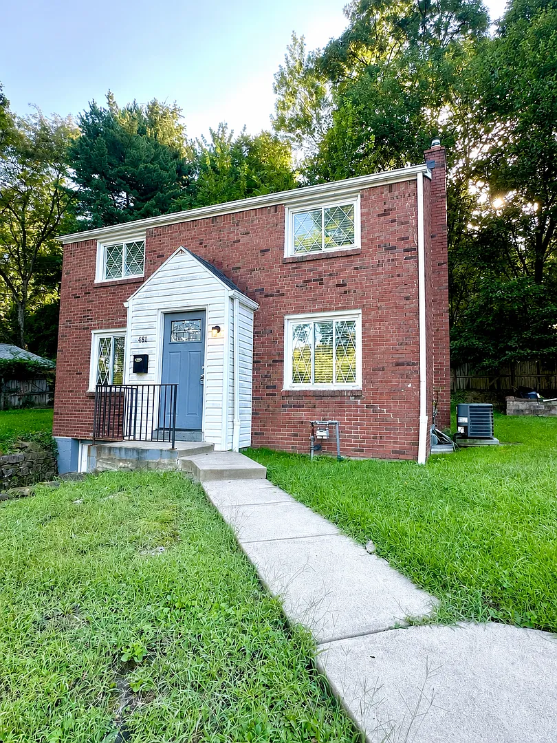 Updated 3 Bed, 1.5 Bath Home in Forest Hills - Available Now! — Photo 1
