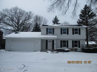 3279 Rockland Rd, Muskegon, MI 49441