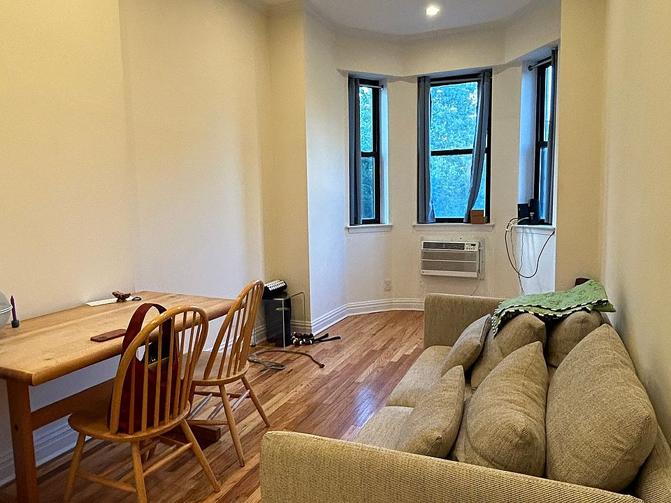 2nd image of 54 W 91st St APT 3A