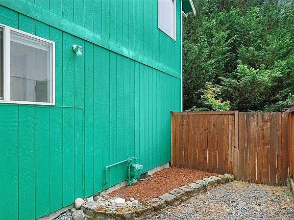 Right side yard