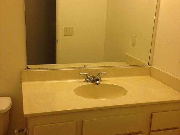 3rd image of 3082 Shasta St APT 2