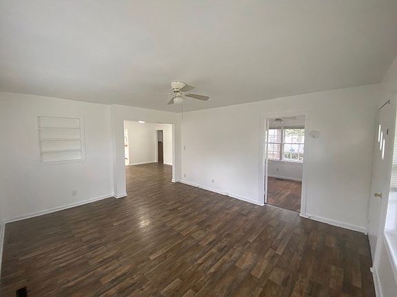 3rd image of 114 Wayne Ave