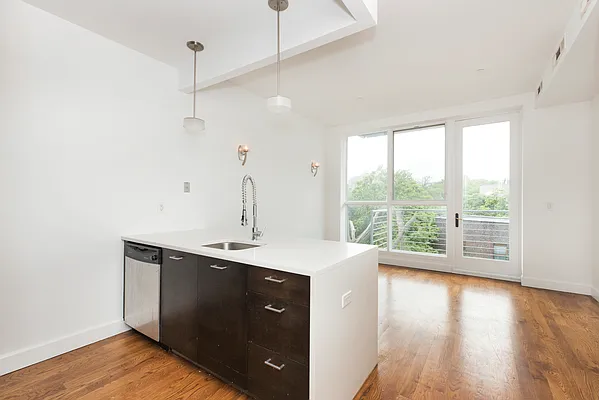 Rented by Bold New York | media 30