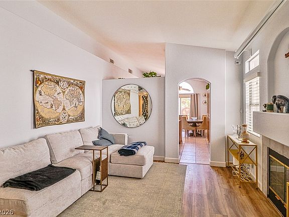 3rd image of 5334 Runningbrook Rd