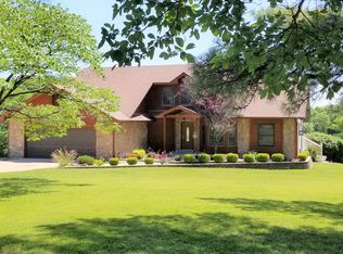 22191 Meremonte Rd, Warrenton, MO 63383