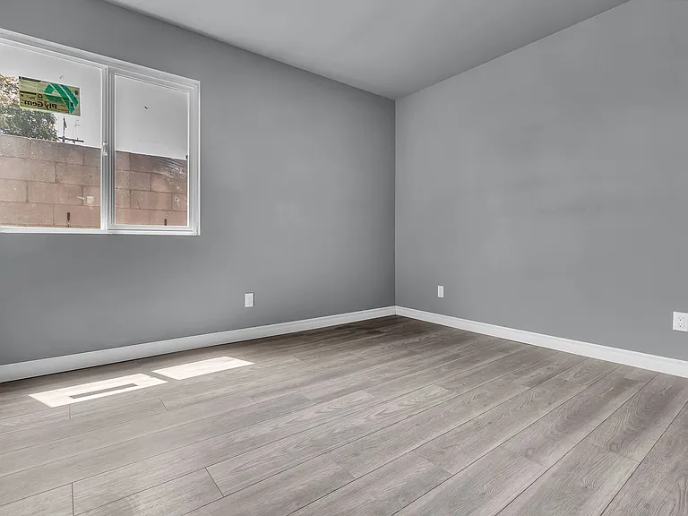 1517 E L St — Photo 6