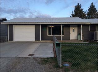 733 Ridge Pl, Omak, WA 98841