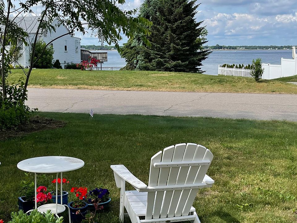 Greenwich Bay view