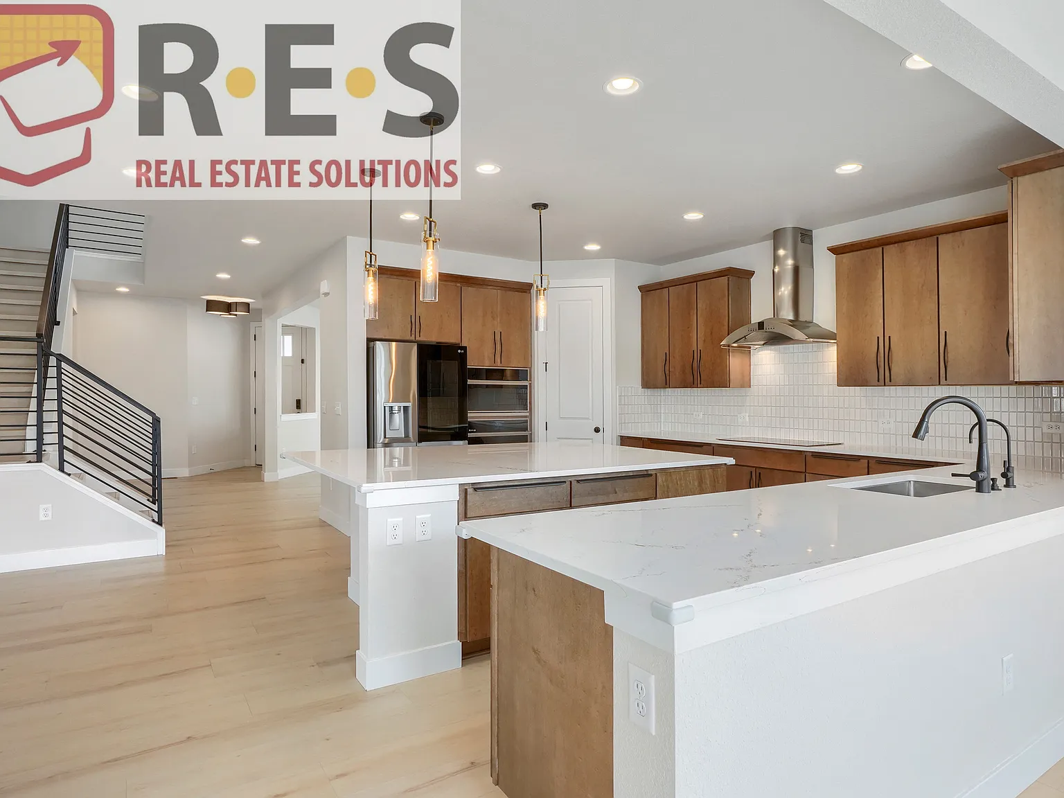 6 bed, 3.5 bath, 4796 sqft, $4,295 — Photo 4