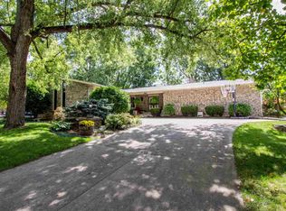 1402 Chanterelle Dr, Fort Wayne, IN 46845