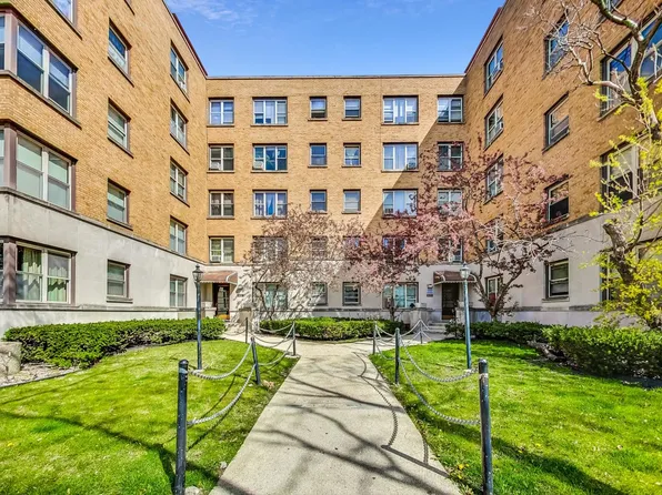 2606 W Balmoral Ave APT 210, Chicago, IL 60625