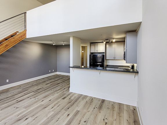 3rd image of 3388 17th St #3388