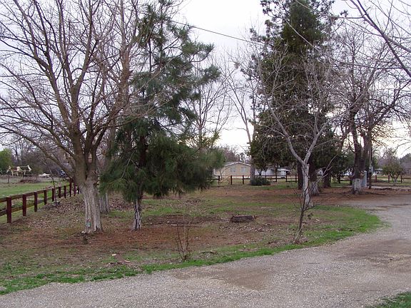 4th image of 8149 Buena Vista Ave