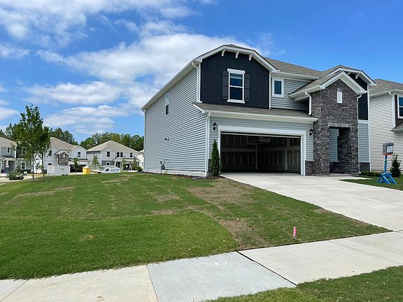 4th image of 789 Riguard Way