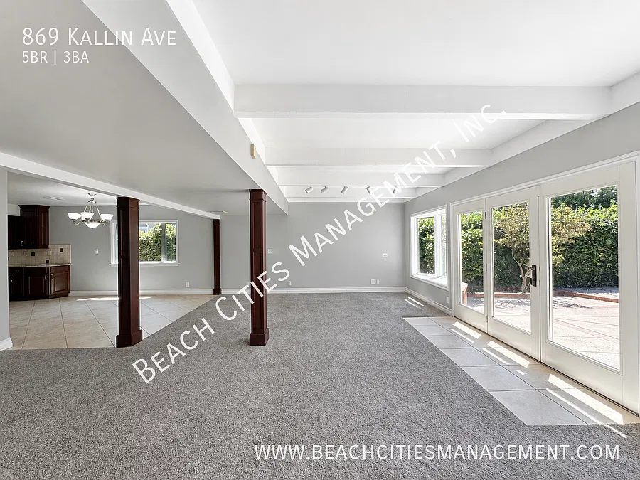 Huge 5-Bedroom, 3 Bath Two-Story House with Central AC! — Photo 4