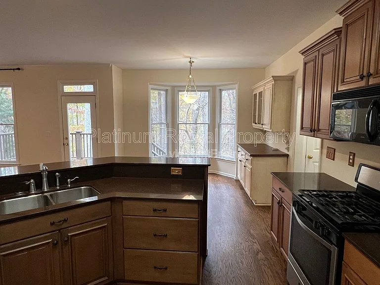 7115 Red Fox Ln — Photo 15