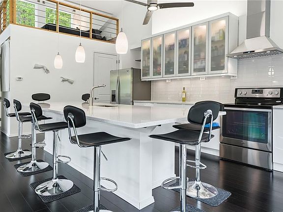 5th image of 1801 Soap Creek Rd
