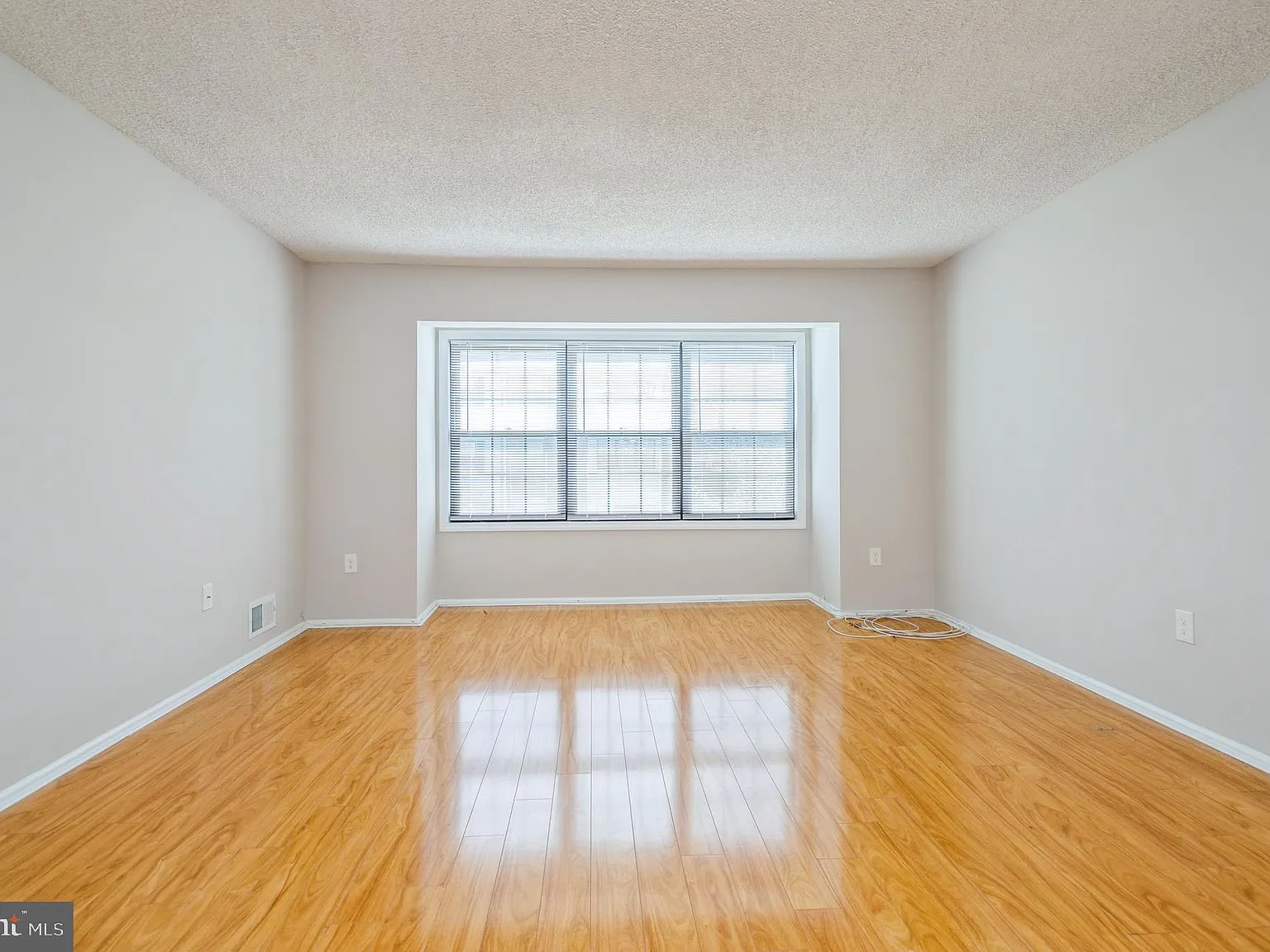 2 bed, $2,300 — Photo 3