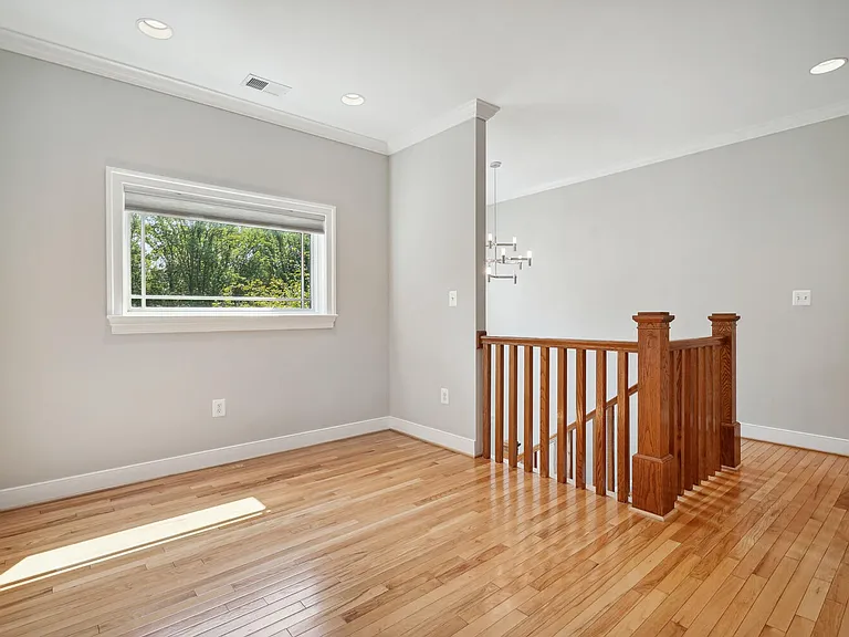1530 Forest Villa Ln — Photo 35