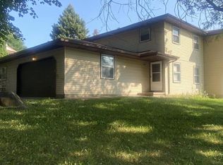 4550 McCann Rd, Madison, WI 53714