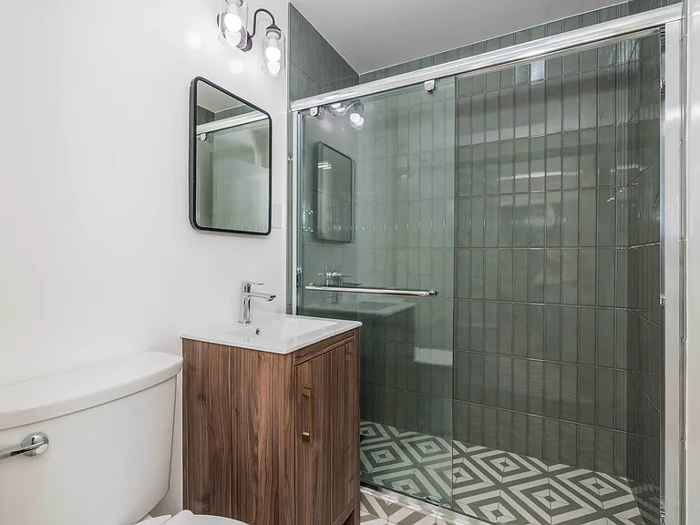 410 44th Ave #303 — Photo 25