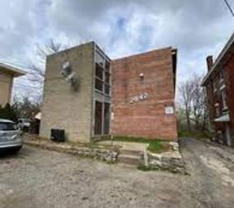 1st image of 2842 Montana Ave #13