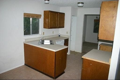 4th image of 8215 BOWENS CROSSING