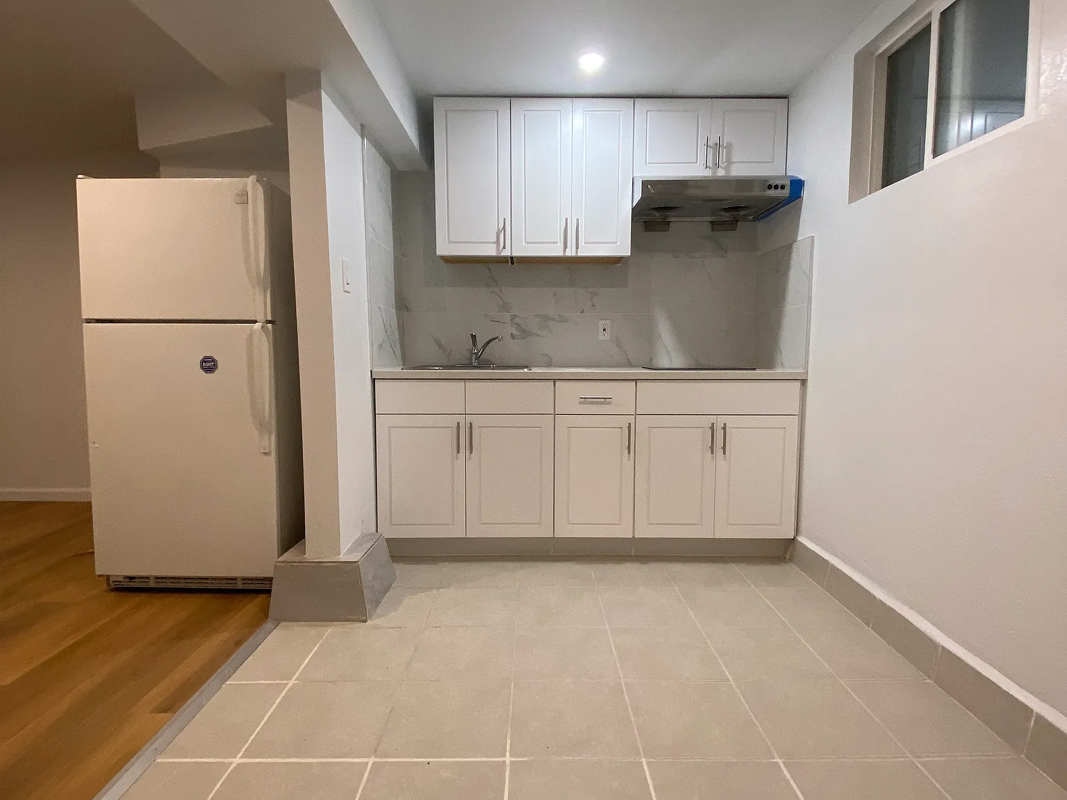 Studio, 400 sqft, $2,000 — Photo 3