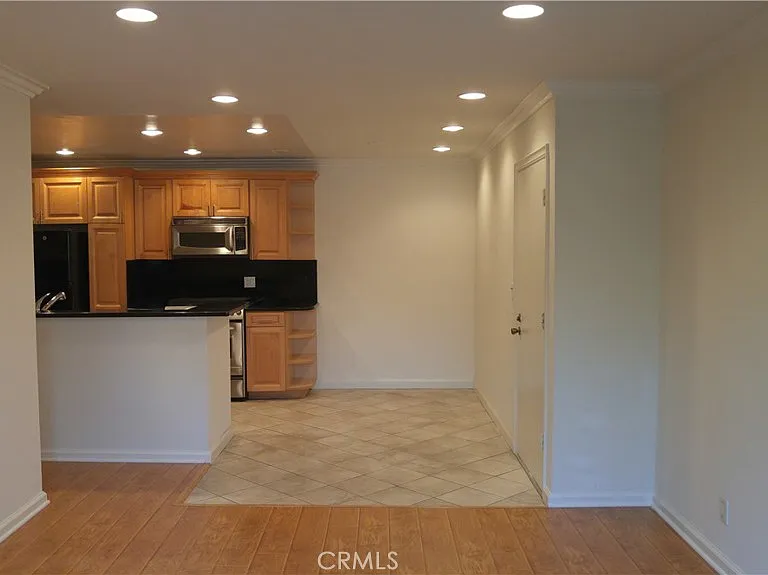 365 Burchett St — Photo 18