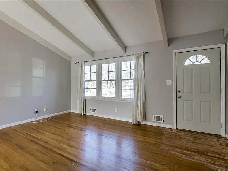 7306 Melrose Ln — Photo 4