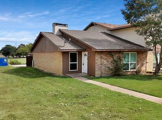 1402 S Carrier Pkwy APT 110, Grand Prairie, TX 75051