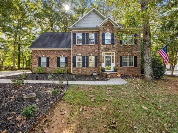 136 Alexandria Ct, Advance, NC 27006
