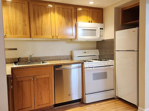 4th image of 1880 Steiner St APT 109