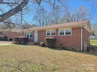 2210 Milton Rd, Charlotte, NC 28215