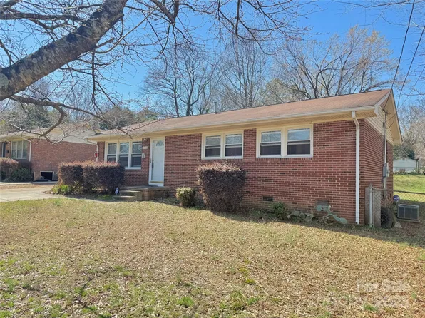 2210 Milton Rd, Charlotte, NC 28215