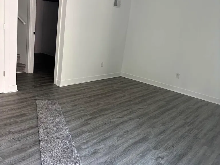 320 N Marshall Ave — Photo 12