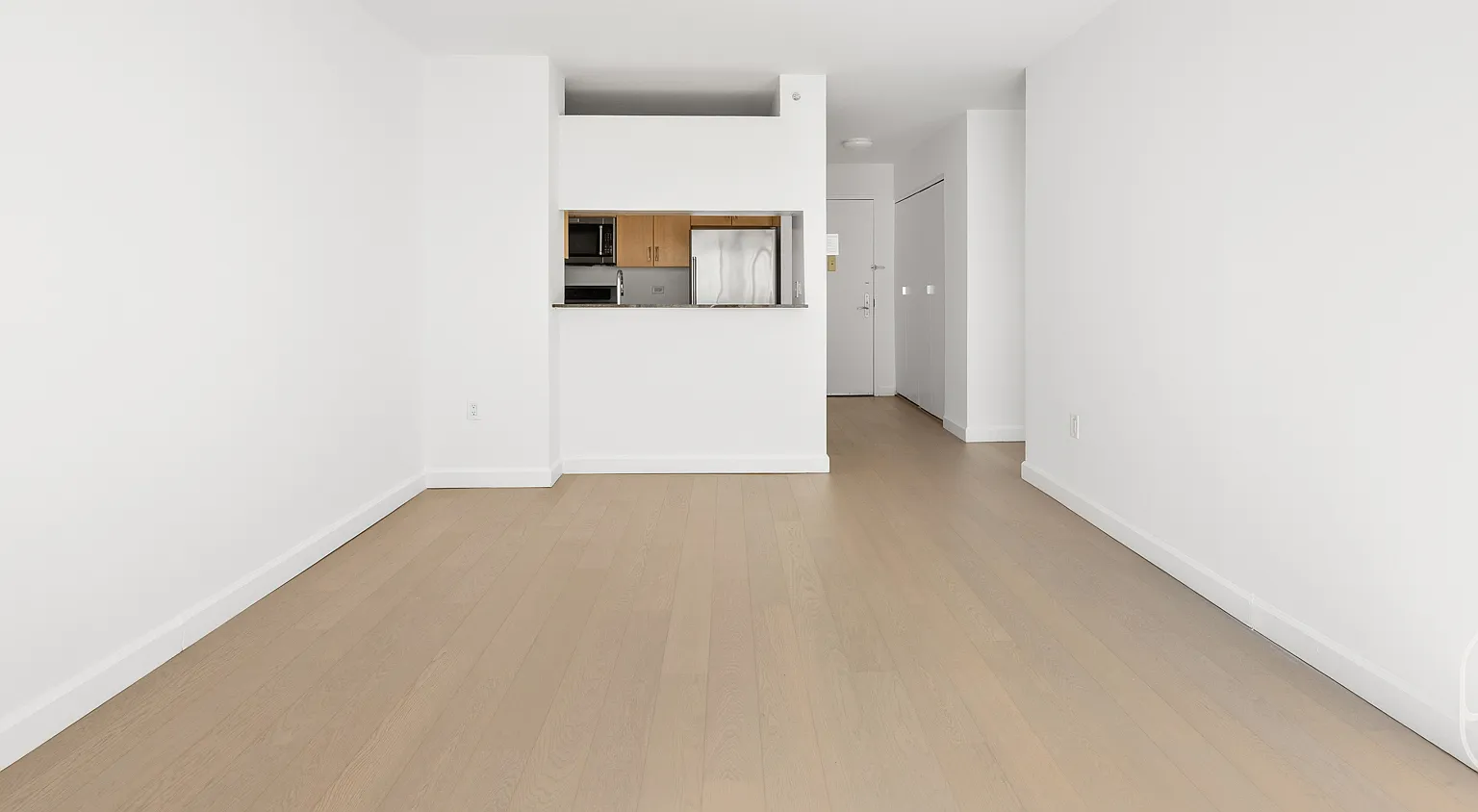 561 10th Avenue — Photo 2