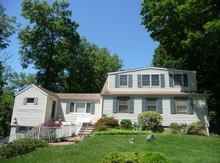83 Hillcrest Rd, Warren, NJ 07059