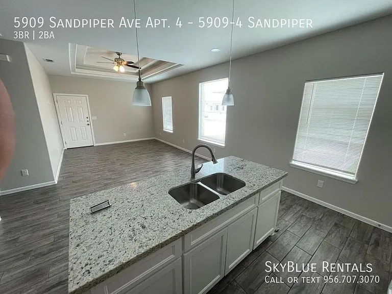 5909 Sandpiper Ave #4 — Photo 2