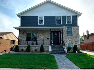 8552 N Olcott Ave, Niles, IL 60714