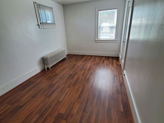 5th image of 46 W Circular St APT 1