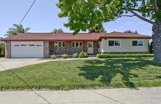 4637 Richmond Ave photo 1