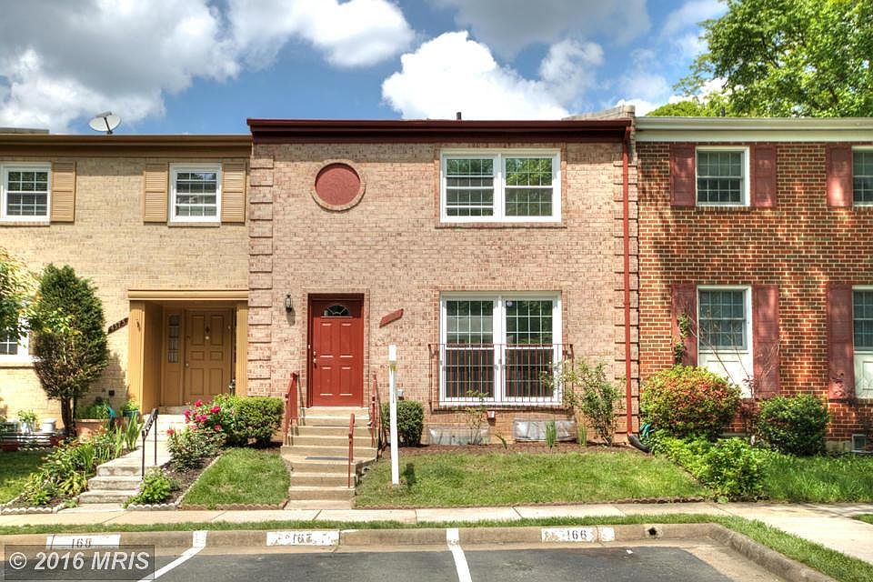 1st image of 4577 King Edward Ct