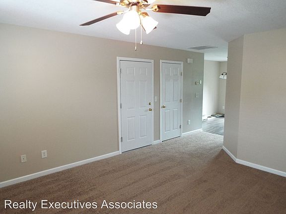 4th image of 4822 Poplar Crest Way