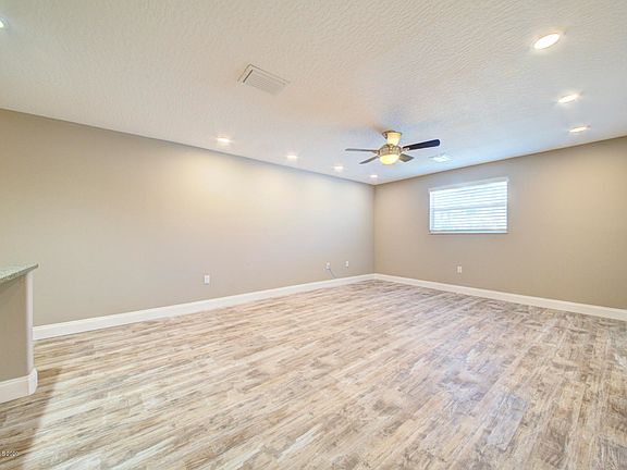 5th image of 375 Polk Ave APT A2