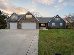 4893 Mohican Trl, Owosso, MI 48867