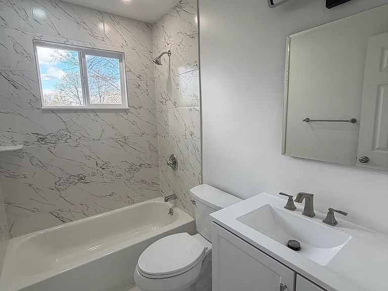 14 Central Dr #5 — Photo 8